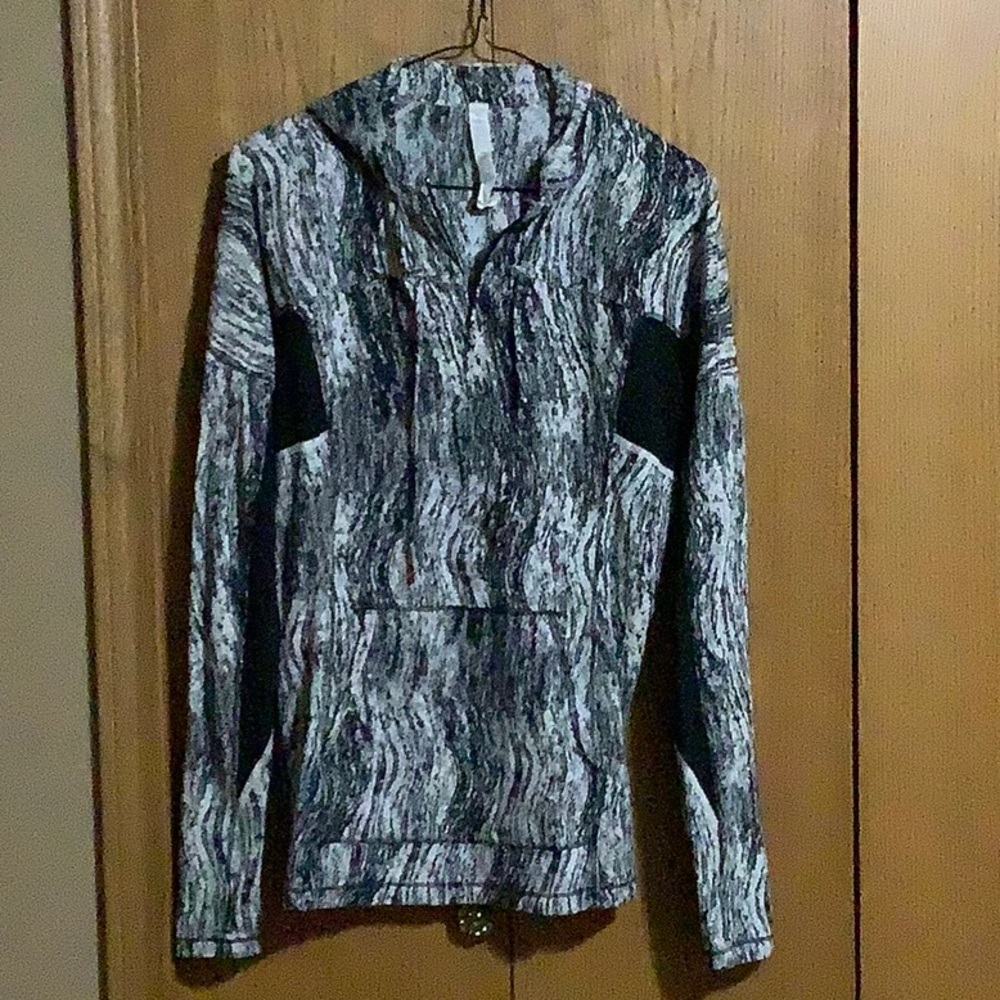Lululemon Long Sleeve 3/4 zip with hood